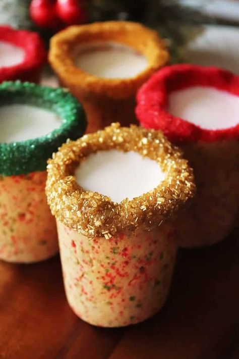 Sugar Cookie Shots, Cookie Shot Glasses, Shot Glass Desserts Recipes, Cookie Shot Glass, Edible Shot Glasses, Shot Glass Mold, Holiday Cookie Exchange Party, Cookie Shot, Shot Glass Desserts