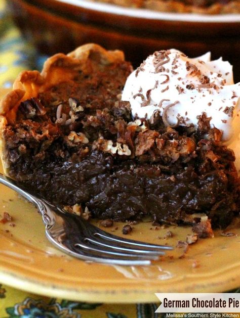 Prepare to fall in love with this German Chocolate Pie filled with velvety chocolate, shredded coconut and pecans #germanchocolatepie #chocolatepierecipes #germanchocolate #pie #desserts #dessertfoodrecipes #southernrecipes Jarred Desserts, Cabin Treats, German Chocolate Pie, Southern Style Kitchen, German Chocolate Pies, Chocolate Bourbon Pecan Pie, Chocolate Pie Filling, Yummy Pies, German Chocolate Cake Recipe