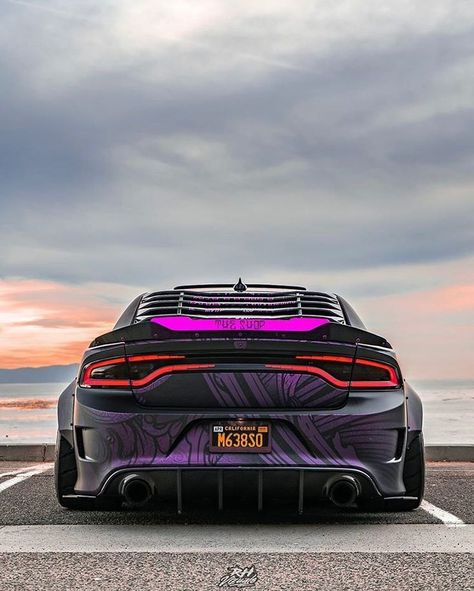 Dodge Charger Hellcat Redeye, Charger Hellcat Redeye, Black Dodge Charger, Black Car Wallpaper, Hellcat Redeye, Cool Truck Accessories, Charger Hellcat, Dodge Charger Hellcat, Charger Srt Hellcat