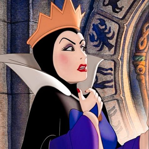 icons, icon, evil queen, disney, snow white Evil Queen Snow White Art, Evil Queen Disney, Evil Queen Snow White, Snow White Queen, Childhood Crushes, Disney Evil Queen, Snow White Evil Queen, Evil Disney, The Evil Queen