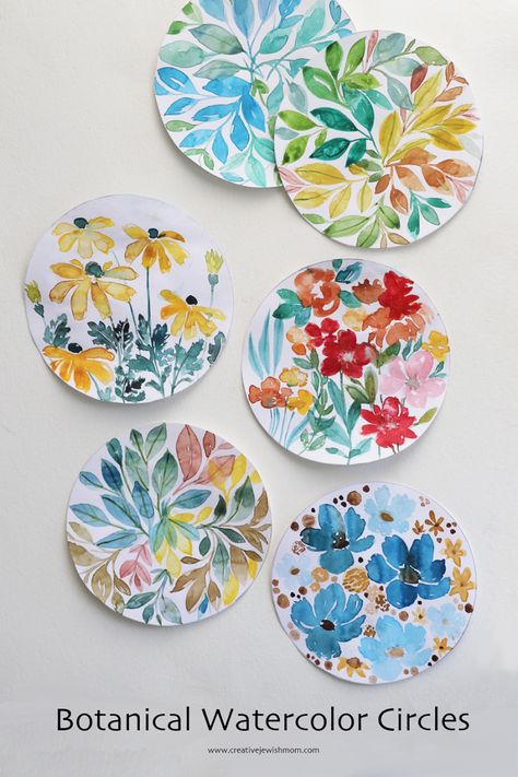 Round Watercolor Paintings, Circle Watercolor Paintings, Water Color Coasters, Hand Painted Flower Circle, Circle Watercolor, Children Drawing, Everyday Crafts, Circle Canvas, Watercolour Ideas