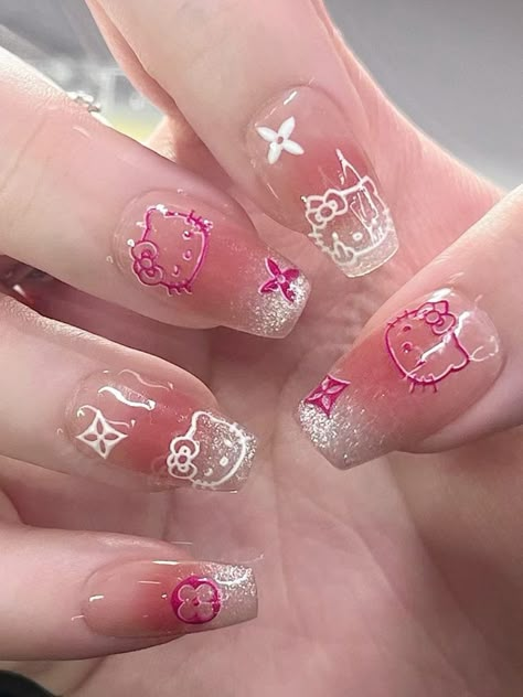 Sanrio Nails Short, Cute Nails Hello Kitty, Hello Kitty Nails Short, Nails Sanrio, Nails Hello Kitty, Paznokcie Hello Kitty, Matching Nails, Hello Kitty Nails Art, Images Hello Kitty