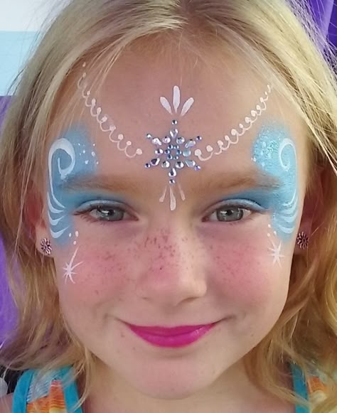 Frozen Face Paint Easy, Elsa Makeup For Kids, Ice Princess Makeup, Frozen Face Paint, Elsa Makeup, Mermaid Face Paint, Frozen Makeup, Fairy Face Paint, Halloween Makeup For Kids