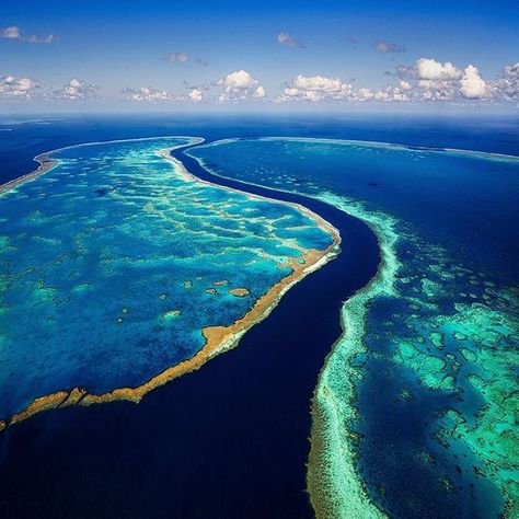 Flying high in the sky #thisisqueensland by @qualiaresort Barrier Reef Australia, Our Planet Earth, The Great Barrier Reef, Beautiful Sights, Travel Australia, Queensland Australia, Great Barrier Reef, Image Photography, Aerial View