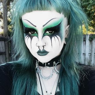 jupitersicymoon on Instagram: 🦌 Goth Makeup Looks, Dark Gothic Fashion, Trad Goth Makeup, Types Of Goth, Drag Queen Makeup, Makeup Drawing, Trad Goth, Queen Makeup, Gothic Makeup