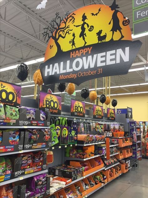 Halloween Nastolgia, Halloween Aestethic, Halloween Walmart, Halloween 2000s, 2000s Halloween, Halloween Nostalgia, Nostalgic Halloween, Halloween Sleepover, Imprimibles Halloween