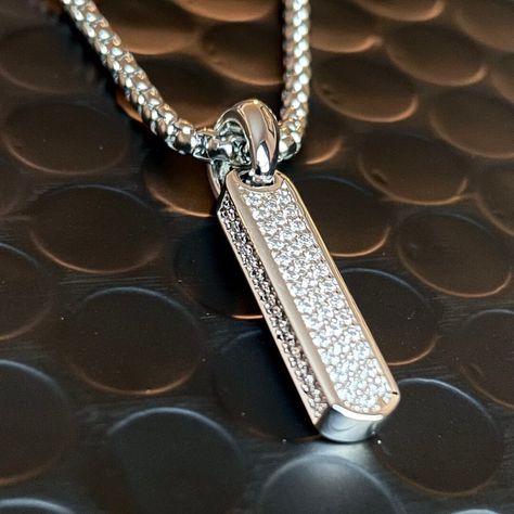 Mens Diamond Necklace, Mens Dog Tag Necklace, Mens Necklace Fashion, Mens Necklace Pendant, Vertical Bar Necklace, Dog Tag Pendant, Mens Gold Jewelry, Vertical Bar, Cluster Pendant