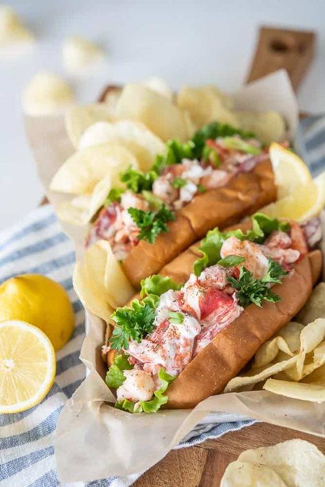 Keto Lobster Roll, Low Carb Lobster Roll, Healthy Lobster Roll, Keto Lobster, Lettuce Boats, Low Carb Bun, Lobster Recipe, Lobster Roll Recipes, Frozen Lobster