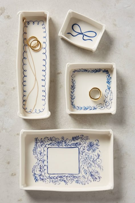 Indigo Illustration, Gifts Aesthetic, Aesthetic Gifts, Gift Aesthetic, Aesthetic Gift, Keramik Design, Cerámica Ideas, Pottery Painting, Trinket Dish