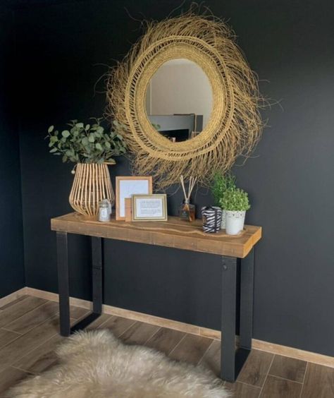 Fabriquer une console : nos 9 inspirations déco ! ❤️ Console Entree Design, Decoration Console Entree, Console Diy, Deco Console, Diy Console, Deco Salon, Console Table, Spa, Design