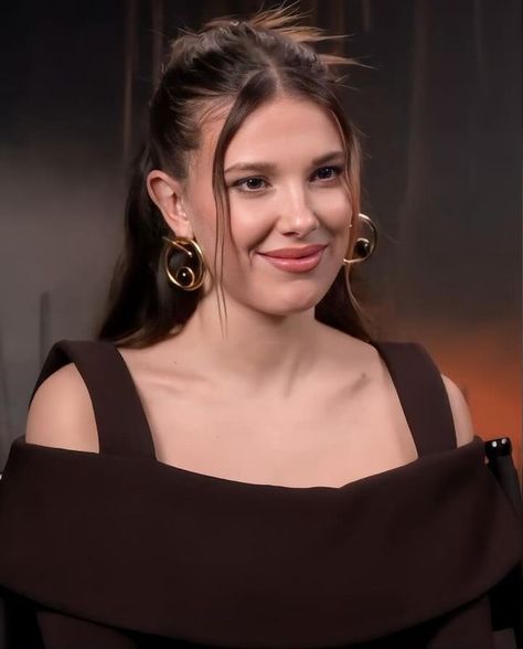 Millie Bobby Brown Hair, Milli Bobby Brown, Millie Boby Brown, Millie Bobby Brown Icon, Finn Stranger Things, Bobby Brown Stranger Things, Actors Images, Celebrity Look, I Love Girls