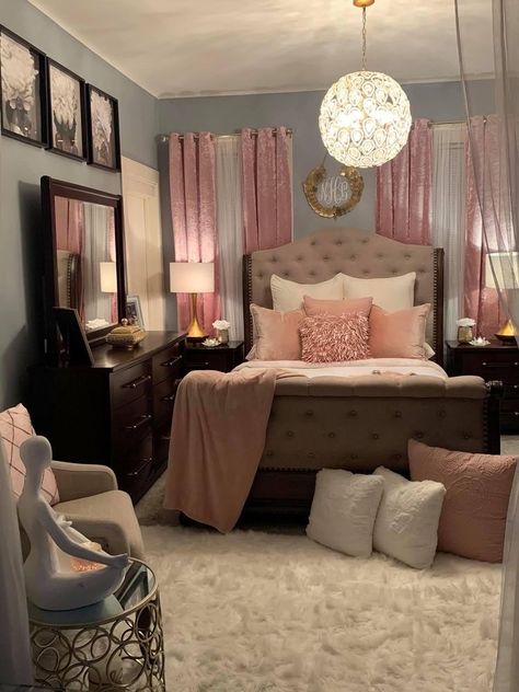 Pink And Brown Bedroom Ideas For Women, Pink And Brown Room, Pink And Brown Bedroom Ideas, Girl Apartment Decor, Luxury Room Bedroom, Classy Bedroom, Pink Room Decor, Bedroom Decor For Teen Girls, Apartment Bedroom Decor