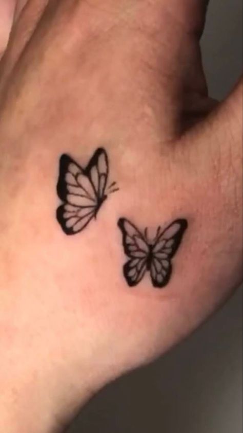 Henna Symbols, Henna Designs Butterfly, Henna Tattoo Simple, Henna Butterfly, Small Henna Tattoos, Small Henna Designs, Cute Henna Designs, Cute Henna Tattoos, Small Henna