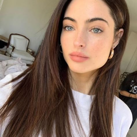 Pale With Dark Hair, Brown Hair Blue Eyes Pale Skin, Brown Hair Pale Skin, Dark Hair Pale Skin, Dark Hair Blue Eyes, Pale Skin Hair Color, Brunette Blue Eyes, Devney Perry, Natural Summer Makeup