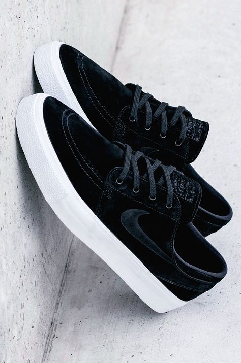 Nike Sb Zoom Stefan Janoski, Nike Janoski, Nike Sb Zoom, Stefan Janoski, Outfits Streetwear, Skate Wear, October 10, Sneakers Men Fashion, Urban Outfits