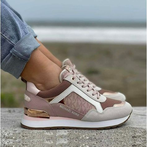 Michael Kors Slip On, Mk Shoes, Bootie Socks, Trendy Lifestyle, Gym Outdoor, Michael Kors Sneakers, Silver Sneakers, Trainer Shoes, Top Sneakers Women