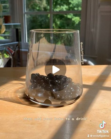 Emily | Boba + Bakes 🧋 on Instagram: "microwave brown sugar boba/tapioca pearls recipe 🧋 I posted a stovetop-only recipe awhile ago, but here’s how you can make the dough using the microwave! I’ve been making the dough in the microwave for a bit over a year now, and I personally prefer it over using the stove 😌⁣ ⁣ ingredients for 1.5 cups of pearls⁣ - 1/4 packed cup brown sugar (I used both regular dark and muscovado)⁣ - 1/2 cup water⁣ - tapioca starch or tapioca flour*⁣ - black food coloring (optional)⁣ **no substitutions for tapioca! boba = balls of tapioca⁣ ⁣ Combine water, brown sugar, black food coloring, and water in a bowl and microwave it for 30sec and mix so that the sugar dissolves. Mix in 2 tbsp of tapioca and microwave it for 60sec in 15sec intervals (or until thickened like Boba Pearls Recipes Corn Starch, How To Make Boba Pearls Without Tapioca Flour, Diy Boba Pearls Without Tapioca Starch, Tapioca Pearls Recipe, Home Made Boba Tapioca Pearls, Tapioca Boba Pearls, Boba Balls, Tapioca Boba, Brown Sugar Boba