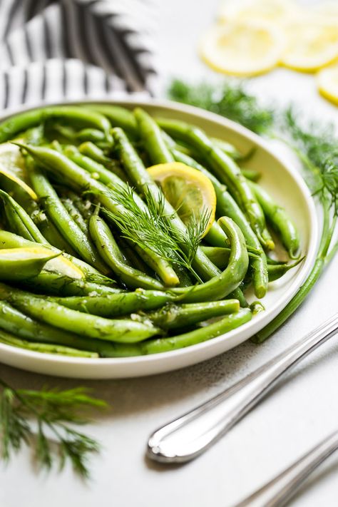 Green Beans with Lemon Dill Vinaigrette | Get Inspired Everyday! Dill Green Beans, Quick And Easy Side Dishes, Green Beans With Lemon, Vegan Clean Eating, Dill Vinaigrette, Easy Side Dishes, Lemon Green Beans, Lemon Dill, Vinaigrette Recipes