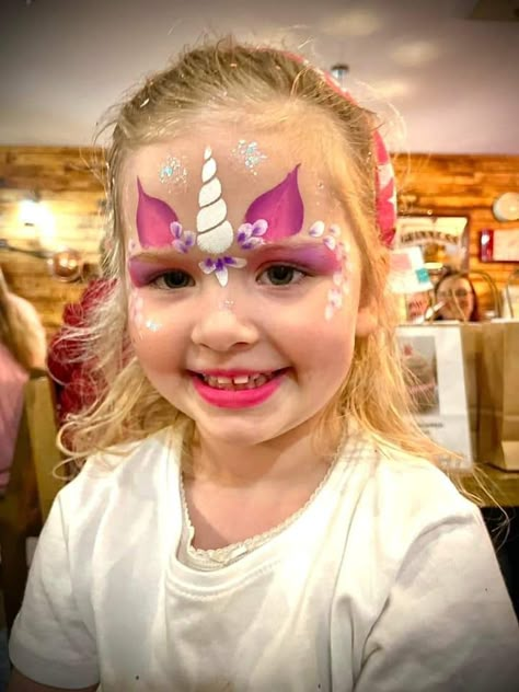 Unicorn Makeup Kids Easy, Unicorn Face Paint Easy, Unicorn Makeup Kids, Face Paint Unicorn, Simple Unicorn Face Paint, Unicorn Face Paint, Unicorn Costume Face Paint, Facepainting Ideas Unicorn, Unicorn Makeup Halloween