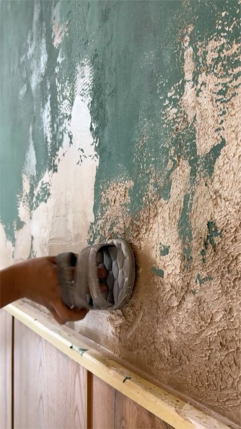 Sherzod Raximov | Application of Venetian plaster with gilding. Abstract stone effect | Instagram Wall Design Painted, Instagram Application, Venetian Plaster Walls, Art Walls, Paint Techniques, Instagram Friends, Venetian Plaster, Plaster Walls, January 15