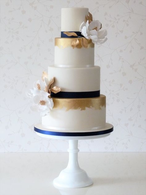 Gold And Navy Wedding Cake, Deep Blue And Gold Wedding, White Blue Gold Cake, Gold And Blue Wedding Cake, White Blue And Gold Cake, Wedding Cake Navy Blue And Gold, Navy Gold Wedding Cake, Navy Blue Gold Cake, Navy Blue And Gold Wedding Cake