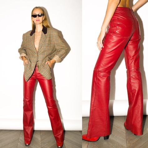 Red Leather Pants Outfit, 80s Leather Pants, Flare Leather Pants, Red Leather Trousers, Vintage Leather Pants, Outfit Uni, Real Leather Pants, Red Leather Pants, Paris 2023