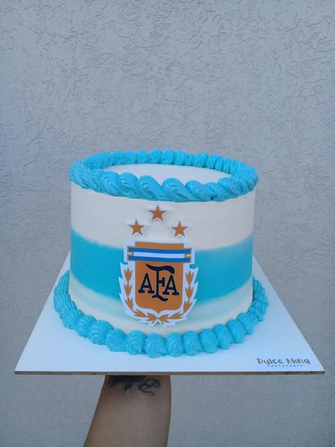 Argentina Soccer Cake, Argentina Cake Ideas, Messi Theme Cake, Pastel Messi, Messi Cake Ideas, Argentina Cake, Messi Cake, Messi Birthday, Quince Cakes