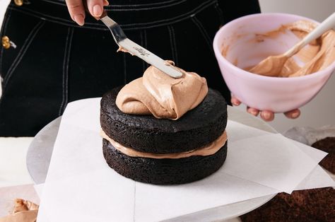 Chocolate Ermine Frosting Recipe | King Arthur Baking: Melted chocolate and espresso powder take this old-fashioned cooked flour frosting, also known as ermine frosting, to new, deliciously chocolate heights! Chocolate Ermine Frosting, Flour Frosting, Small Chocolate Cake, Ermine Frosting, Baked Sweets, Single Layer Cakes, King Arthur Baking, Rich Cake, King Food