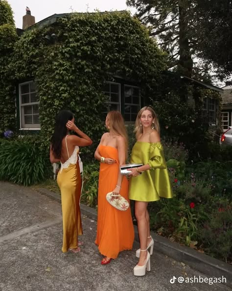 Colourful Wedding Outfits, Women’s Suits Wedding Guest, Summer Color Pallet Outfits, Euro Wedding Guest Dress, Cocktail Party Outfit Couple, Italian Chique Dresscode, Disco Cowboy Wedding Guest, Tuscany Wedding Bridesmaid Dresses, Eclectic Wedding Guest Outfit