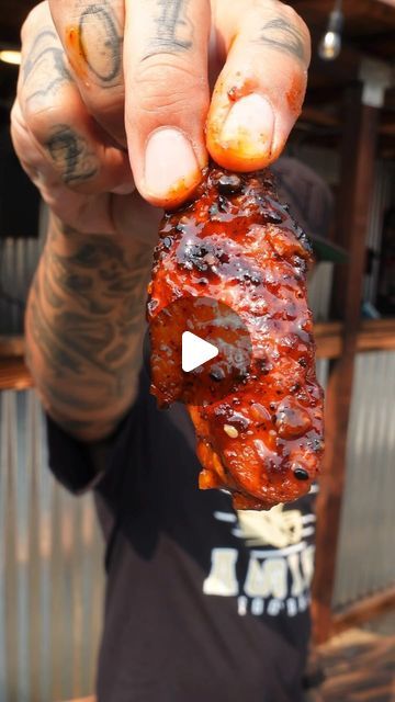 Buffalo Wings Recipe, Wings Recipe Buffalo, Grilled Wings, Beef Bacon, Grilled Chicken Wings, Wagyu Beef, Buffalo Wings, Grill Master, Wing Recipes