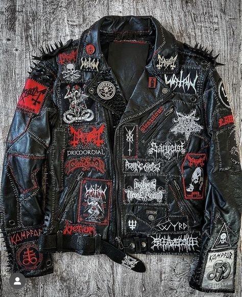 Ropa Punk Rock, Punk Fashion Diy, Punk Jacket, Punk Style Outfits, Mode Emo, Mode Punk, Battle Jacket, Diy Jacket, غرفة ملابس