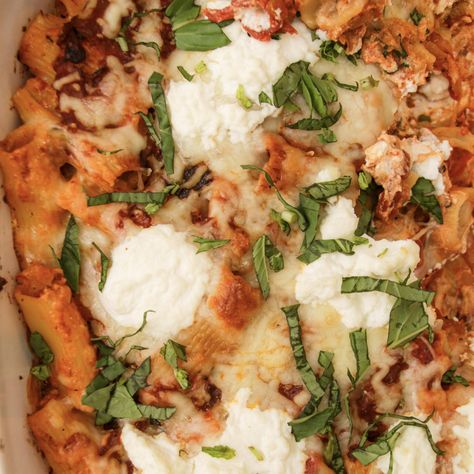 Baked Ziti Good Salads, Cheesy Baked Ziti, Ricotta Sauce, Zucchini Frittata, Shaped Pasta, Ziti Recipe, Ziti Pasta, Ziti Recipes, Baked Ziti Recipe