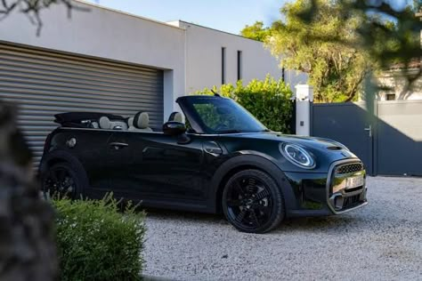 Mini Cooper Convertible Aesthetic, Black Mini Cooper Aesthetic, Convertible Aesthetic, Black Mini Cooper, 20s Aesthetic, Mini Cooper Models, Cooper Car, Mini Cooper Convertible, Mini Copper