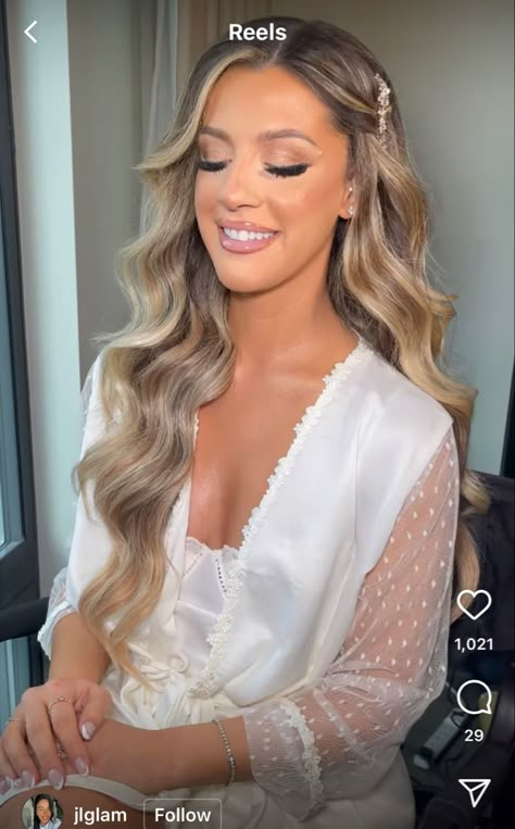 Bride Hair Down With Braid, Bridesmaid Hairstyles With Hair Piece, Wedding Hair Inspiration Down, Long Hair Down Bridal Hairstyles, Hair Down One Side Pinned Back, One Side Back Wedding Hair, Wedding Bridal Hair Half Up Half Down, Formal Hair One Side Pinned, Wedding Hair Down One Side Pulled Back