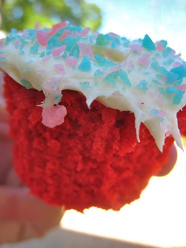 cupcakes filled with...pop rocks!  such a fun idea Rock Cupcakes, Rock Cake, Chocolate Pops, Kid Cupcakes, Filled Cupcakes, Against All Odds, Cupcake Flavors, Old Age, Pop Rock