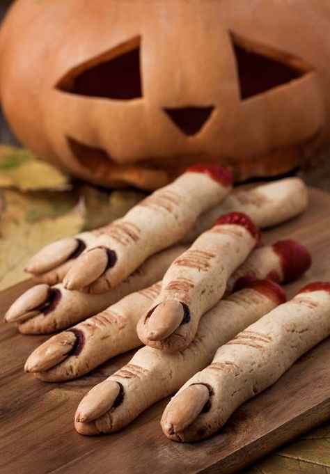 Dolci di Halloween: ricette facili e veloci Witch Finger Cookies, Finger Cookies, Cookie Recipes From Scratch, Thumbprint Cookies Recipe, Cookie Recipes Unique, Finger Foods Easy, Thumbprint Cookies, Halloween Monster, Easy Cookie Recipes