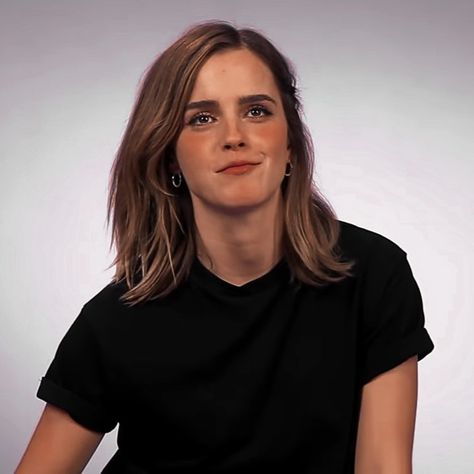 Emma Watson Shoulder Length Hair, Emma Watson Hair Short, Emma Watson Bob, Emma Watson Short Hair, Emma Watson Hair, The Simpson, Shoulder Length Hair, Ravenclaw, Emma Watson