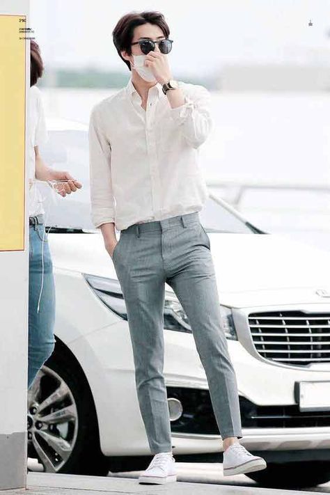 Exo Fashion, Kpop Fashion Men, Asian Men Fashion, Minimalist Fashion Men, Formal Men Outfit, Mens Casual Outfits Summer, Men Fashion Casual Shirts, Stylish Men Casual, Men Stylish Dress