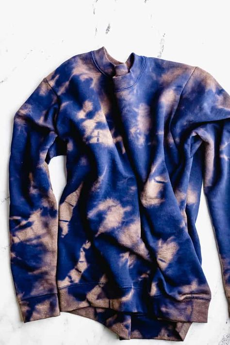 How To Bleach A Sweatshirt, Tie Dye Hoodie Techniques, Sarah Maker, Haro Bmx, Tie Dye Tutorial, Ty Dye, Diy Tie Dye Designs, Bleach Shirt, Diy Tie Dye Shirts