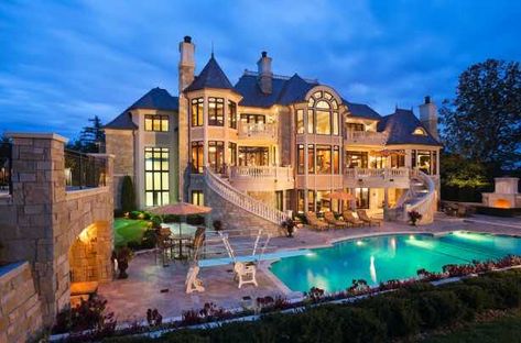 12 Luxury Dream Homes That Everyone Will Want To Live Inside Big Mansions Dream Homes, Inside Mansions, Big Beautiful Houses, Countertop Makeover, Big Mansions, Kaname Kuran, Mediterranean Mansion, Opulent Interiors, Architecture Model Making