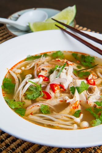 Tom Yum Gai, Thai Soup, Tom Yum Soup, Hot And Sour Soup, Tom Yum, Sour Soup, Asian Soup, Chicken Soup Recipes, Asian Cooking