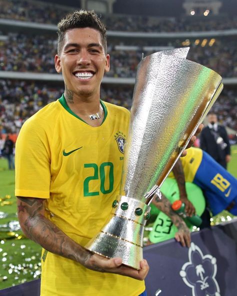 Robert Firmino, Bobby Firmino, God Of Football, Chester City, Liverpool Players, Liverpool Football Club, Liverpool Football, Liverpool Fc, Fifa World Cup