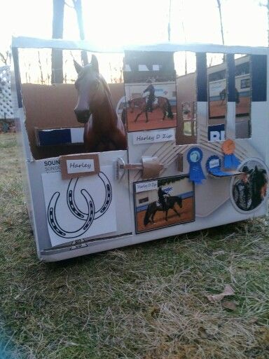 Harley in his new stall!!! He loves it so much! Hobby Horse Stall, Horse Stall Toys, Schleich Tack Room, Diy Schleich Horse Stall, Diy Schleich Horse Barn, Diy Horse Stable Toy, Diy Horse Toys, Miniature Horse Tack, Horse Tack Diy