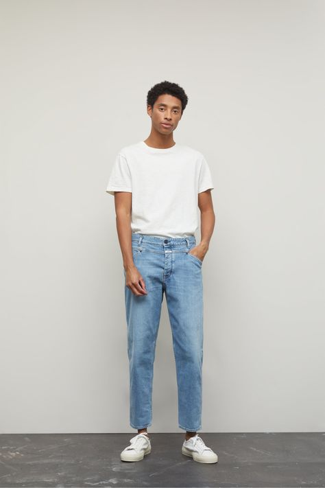 X-LENT TAPERED JEANS | CLOSED Tapered Jeans Men Outfit, Mens Relaxed Fit Jeans Outfit, Denim Pants Outfit Men, Men’s Straight Leg Jeans Outfits, Relaxed Tapered Jeans Men, Men’s Relaxed Jeans, Mens Slim Straight Jeans, Mens Tapered Jeans, Tapered Jeans Men