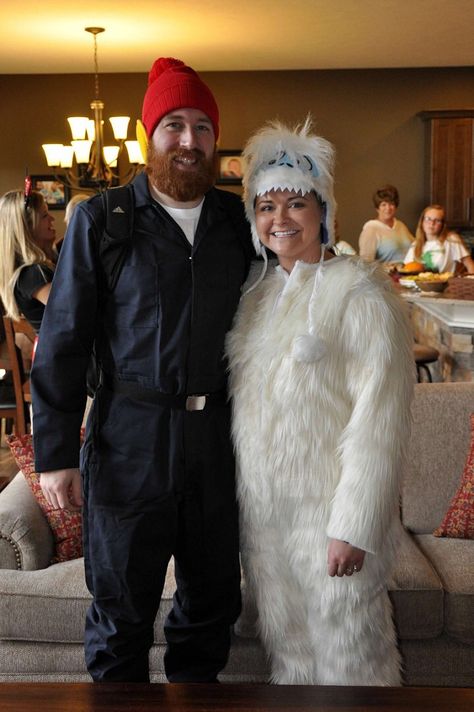 Yukon Cornelius and bumble the yeti - couples halloween costume for a bearded man Beard Halloween Costumes Couples, Couples Costumes With Beard, Couple Costumes Beard, Bearded Couples Costumes, Mens Costume With Beard, Bald Man Halloween Costume, Costume With Beard, Couples Costumes For Men With Beards, Yukon Cornelius Costume