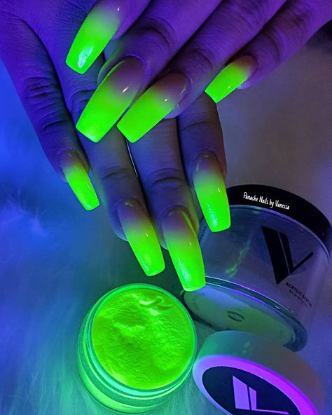 Blacklight Nails Design, Black Light Nail Designs, Glow In The Dark Nail Ideas, Sparkly Nails Gel, Neon Nail Designs 2024, Glow In The Dark Nails Acrylic, Neon Light Nails, Glow In The Dark Nails Designs, Sweet 16 Nails