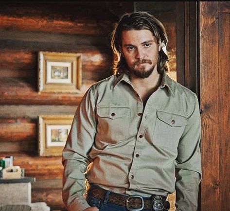 Yellowstone Bunkhouse, Cowboy Outfit Men, Kayce Dutton, Yellowstone Series, Luke Grimes, Mens Western Wear, Cole Hauser, Fictional Character Crush, Girls Album