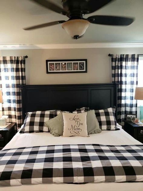 Black Buffalo Plaid Bedroom Master, Farmhouse Bedroom Black And White, Black And White Plaid Bedroom Ideas, Black And White Checkered Bedroom, Black And White Buffalo Plaid Bedroom, Black Buffalo Check Bedroom, Black And White Bedroom Ideas Farmhouse, Buffalo Plaid Bedroom Decorating Ideas, Buffalo Check Bedroom Ideas