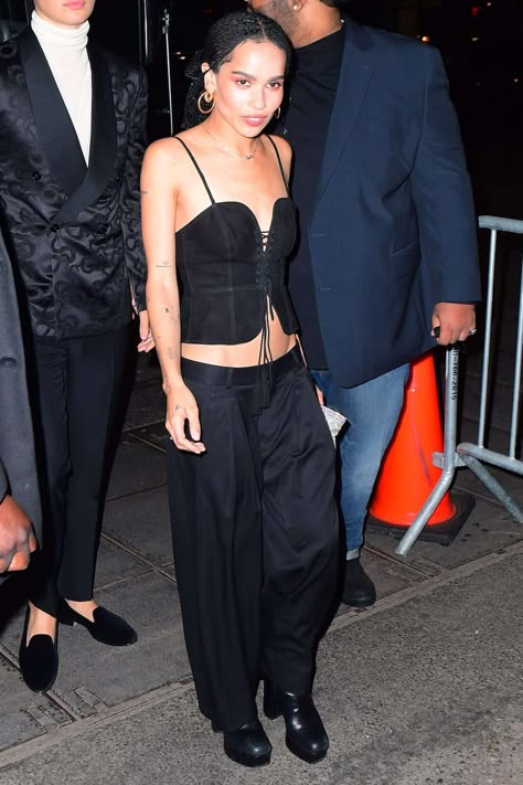 Zoe Isabella Kravitz Street Style, Zoe Isabella Kravitz Style, Zoe Kravitz Fashion, Zoe Kravitz Street Style, Zoe Kravitz Aesthetic, Zoe Kravitz Catwoman, Met Gala Afterparty, Zoe Kravitz Style, Zoe Isabella Kravitz