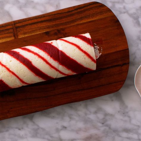 Peppermint Roll Cake, Peppermint Roll, Erin Mcdowell, Christmas Cake Roll, Roll Cake Recipe, Yule Logs, Savory Baking, Roll Cakes, Cake Rolls